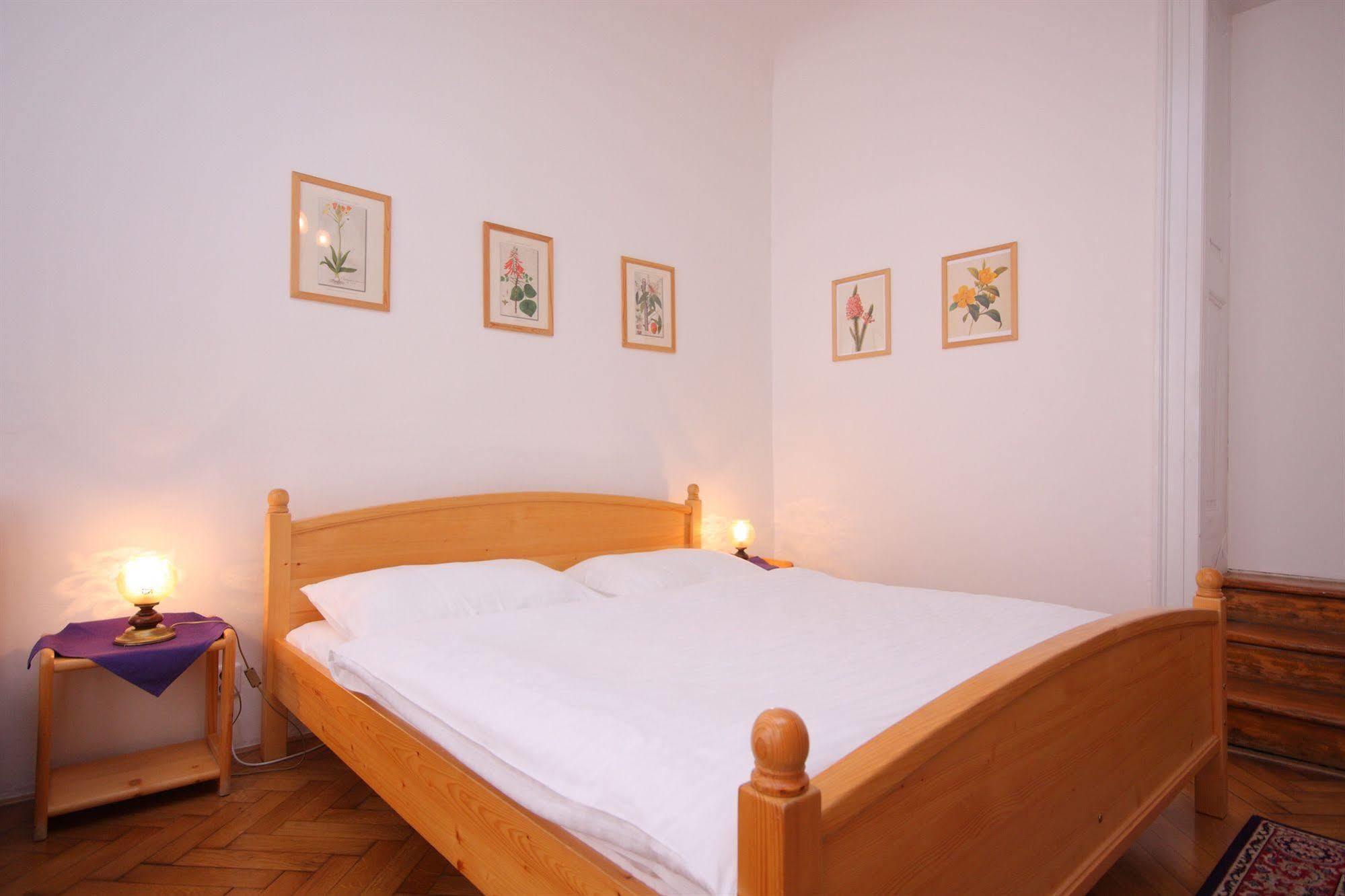 Hotel The Green Garland Praha